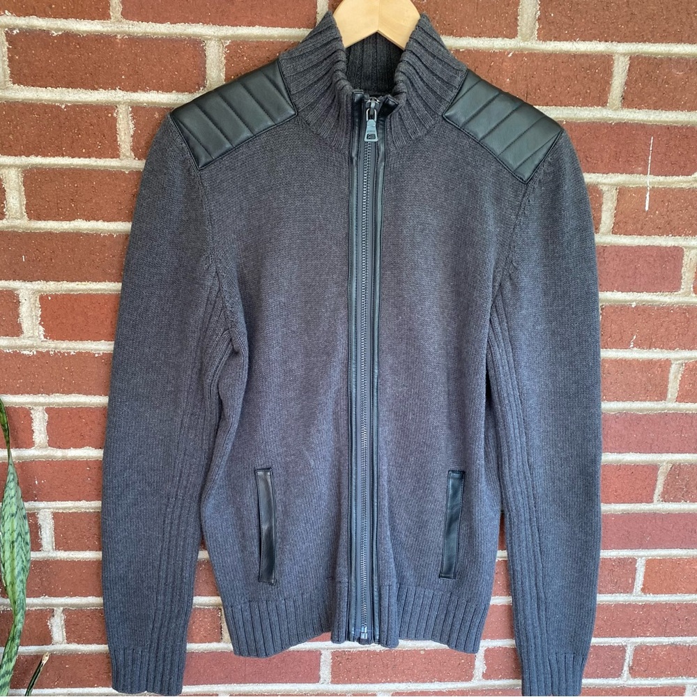 GUESS Men’s Zip Up Sweater with Vegan Leather Detail Size Medium